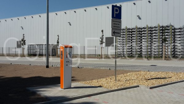Photo 1 Parkplatz Rhenus Logistics