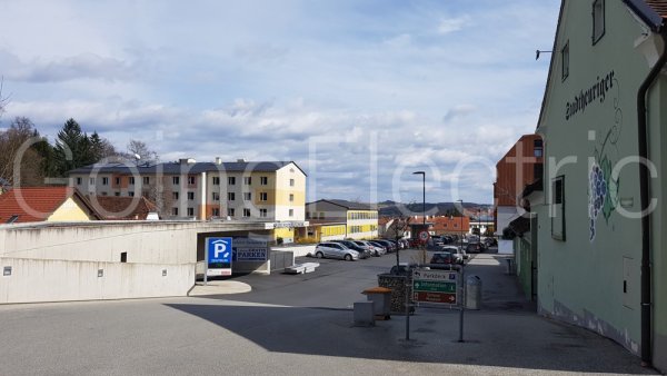 Photo 3 Sparkassen-Parkdeck (unten)