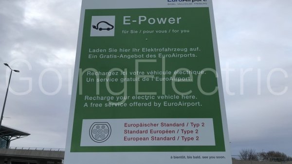 Photo 1 EuroAirport Basel-Mulhouse-Freiburg Parking Express