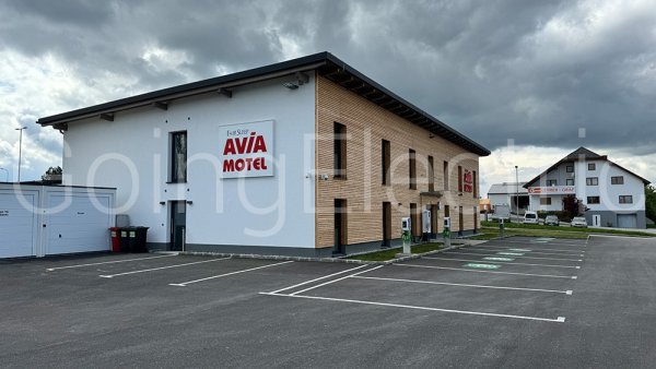 Photo 3 AVIA Motel
