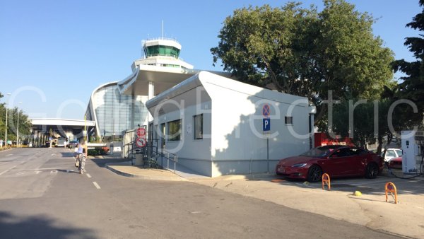 Photo 1 Dubrovnik Airport