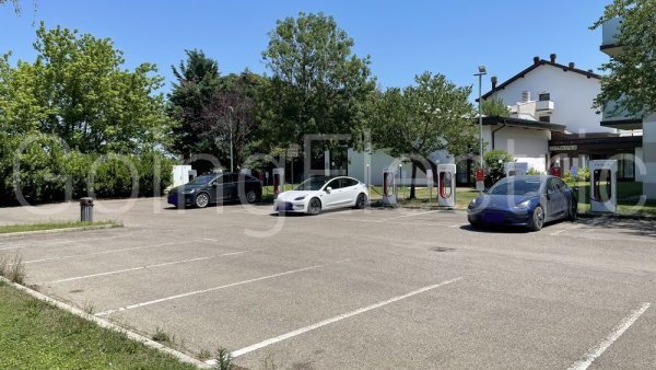 Photo 0 Supercharger Best Western Hotel Modena District