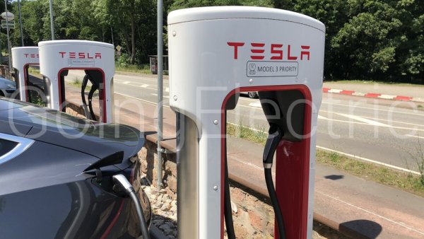Photo 6 Tesla Supercharger