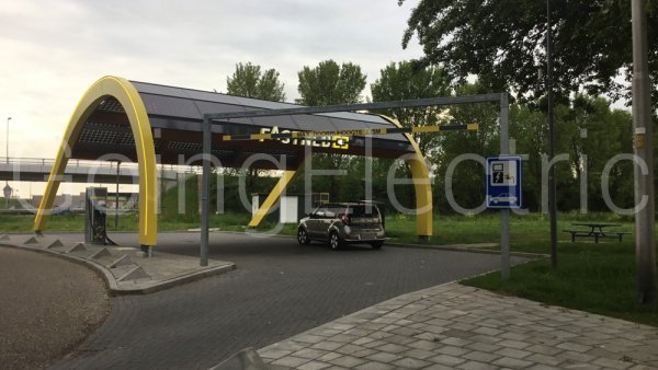 Photo 2 Fastned Den Bout