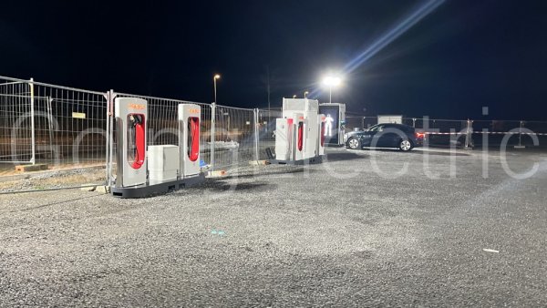 Photo 1 Supercharger
