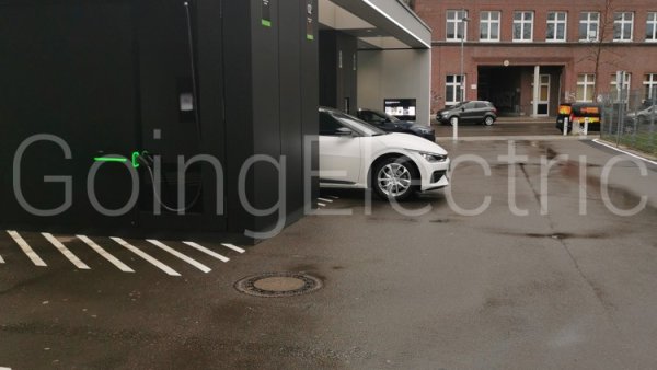 Photo 4 Audi charging hub FrischeParadies