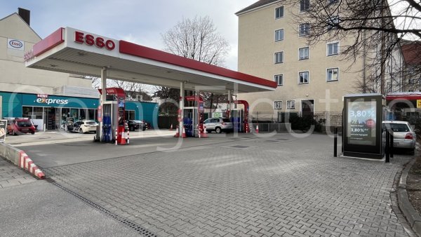 Photo 1 Esso Tankstelle Ungererstraße