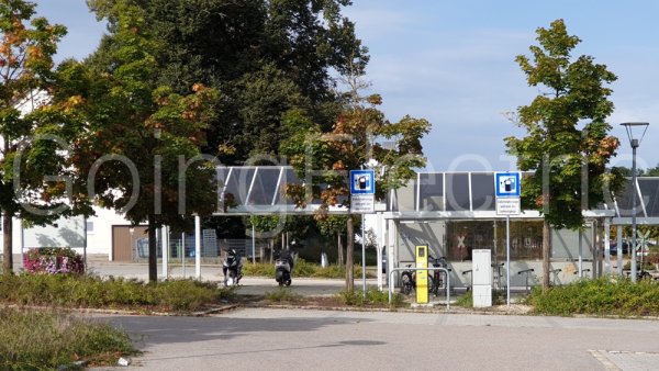 Photo 1 Bahnhof
