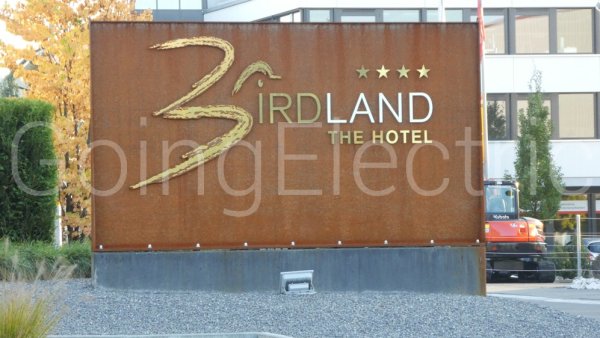Photo 2 Birdland Hotel