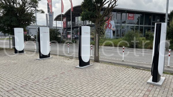 Photo 0 Supercharger REWE