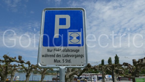 Photo 8 Parkplatz Hafen