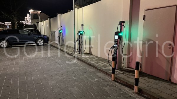 Photo 1 ChargePoint Ingolstadt Village