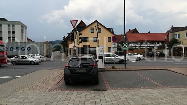Photo 1 Parkplatz Busbahnhof