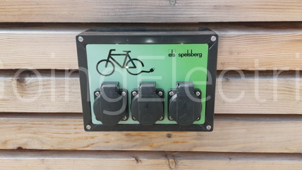 Photo 1 e-Bike Ladestation öffentliche Toilette Alte Weberei