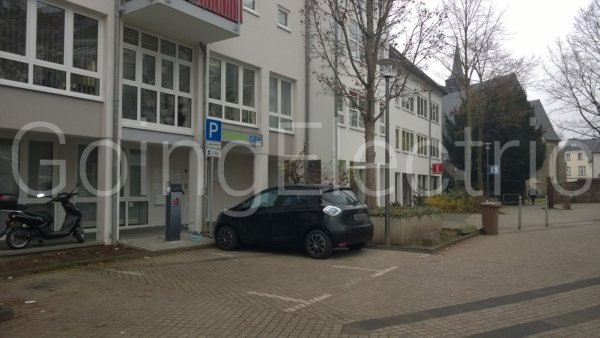 Photo 1 Parkplatz Stadtverwaltung