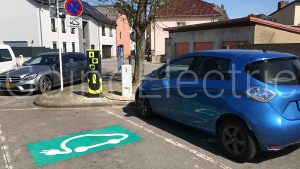Photo 1 Parking Rue Comté Sigefroi