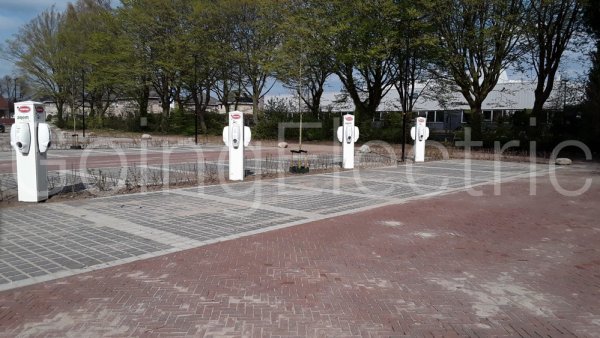Photo 1 Parkeerplaats Laan van Hilbelink