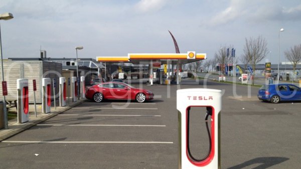 Photo 3 Tesla Supercharger Shell