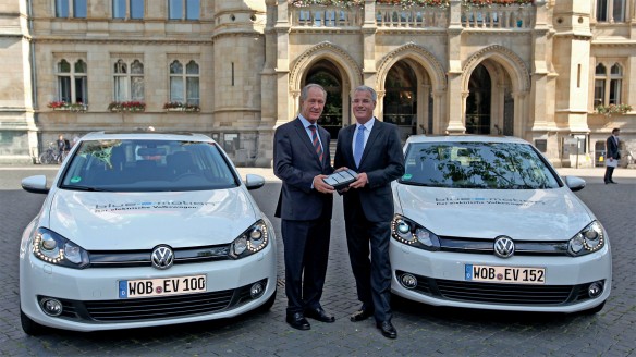 NABU fährt VW Golf Blue-e-Motion