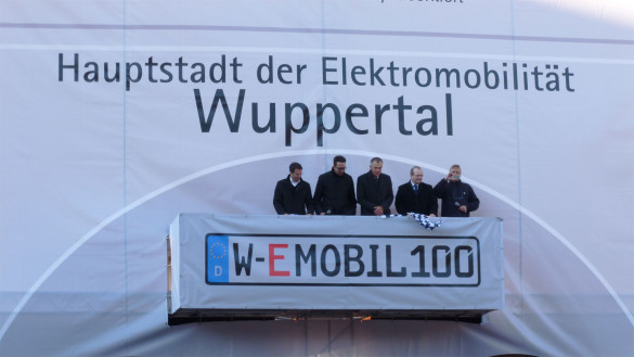 W-EMOBIL100 Wuppertal feiert 100 neue Elektroautos