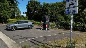 ADAC Test Laden an Autobahnen