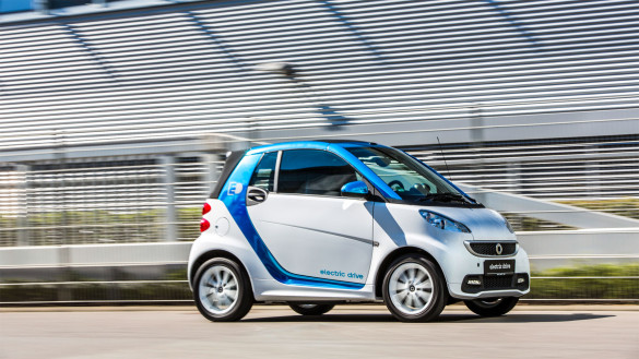 Zulassungszahlen November 2013: smart ed vor BMW i3